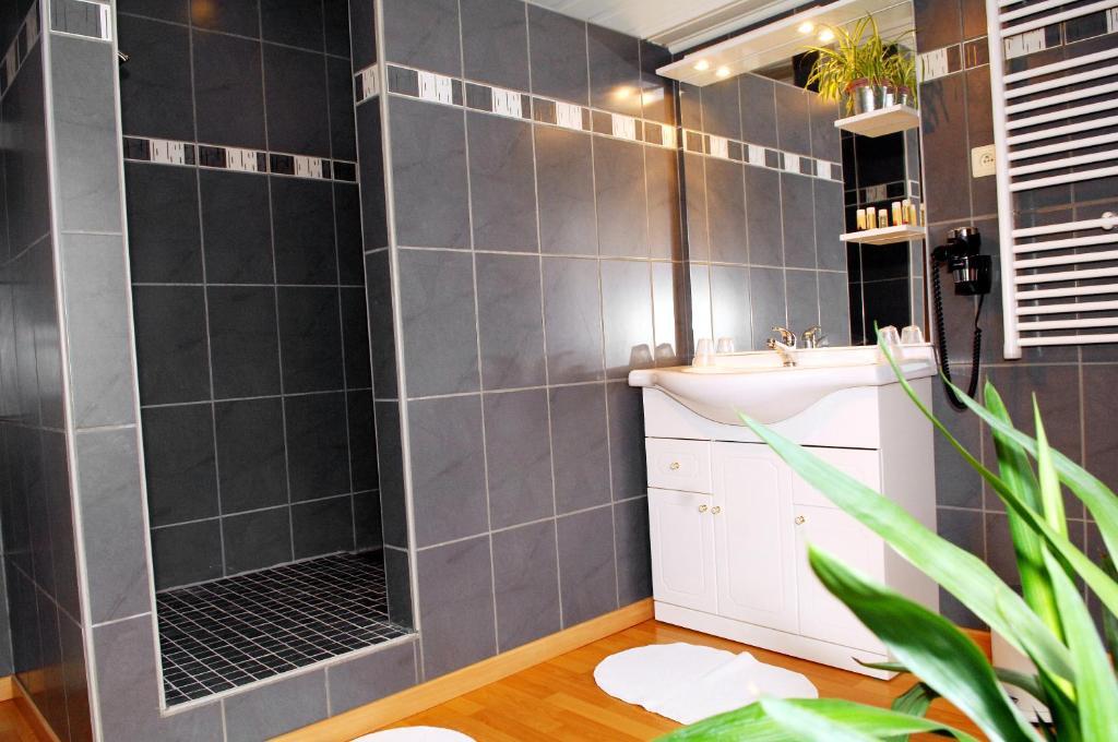 Bed En Breakfast Le Freyr Dinant Esterno foto